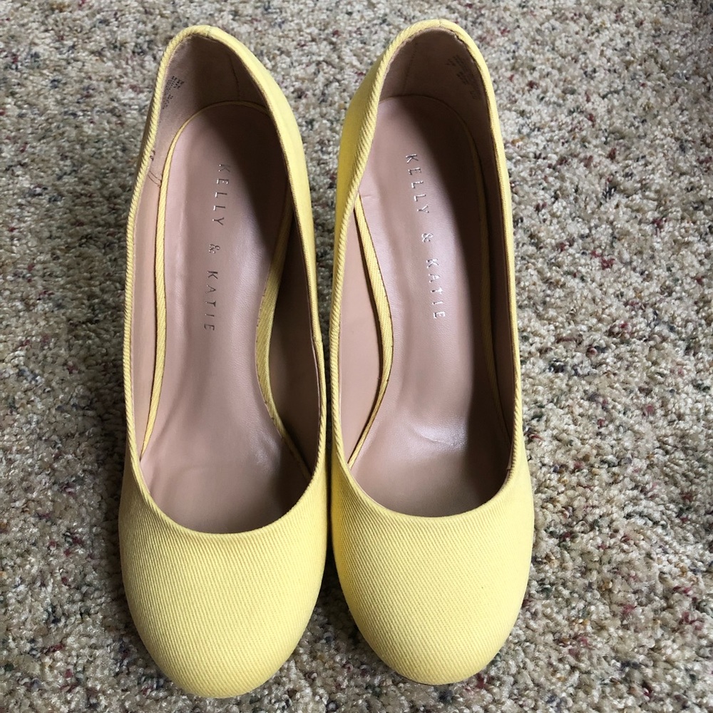 New in box Kelly & Katie Coderno pumps